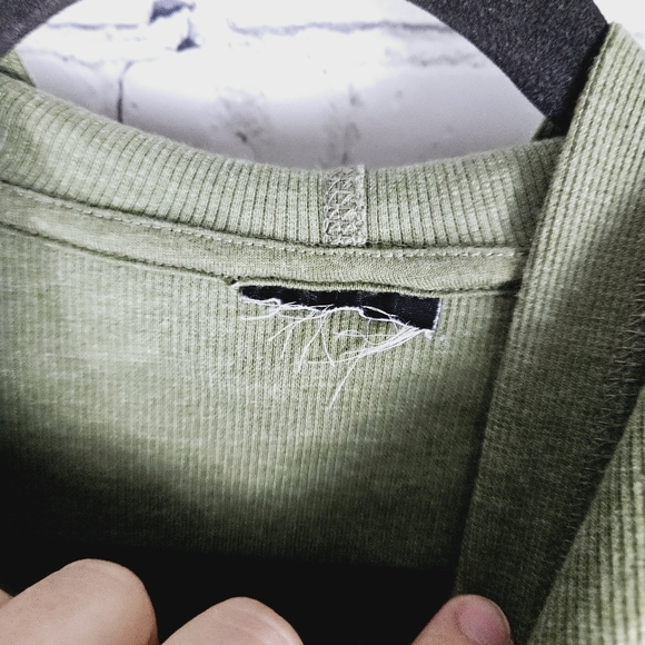 IVY PARK | cross back hooded crop top - Picture 4 of 5